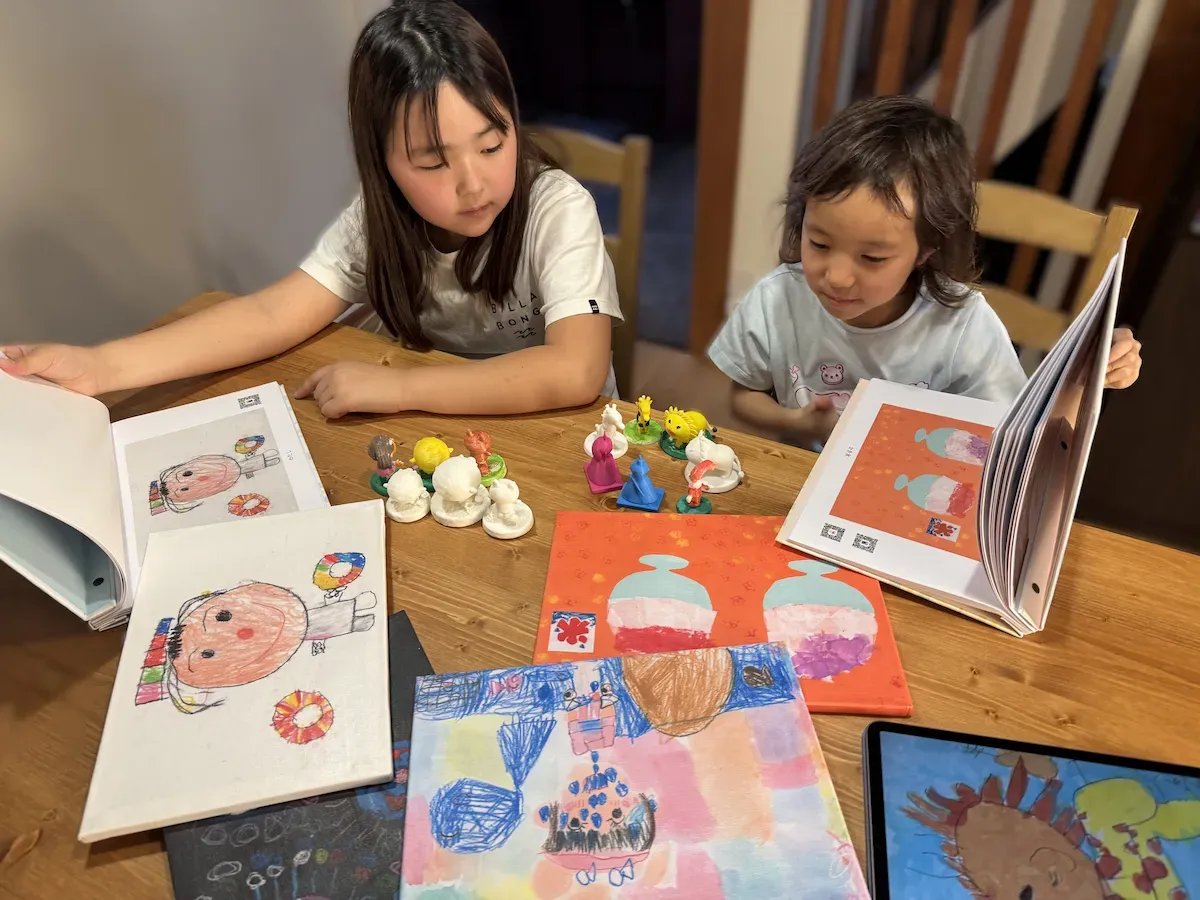 お気に入りの2作品を選んで作るキッズアートパネル